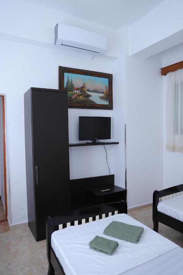 Hanna'S Hostel 培拉特 外观 照片