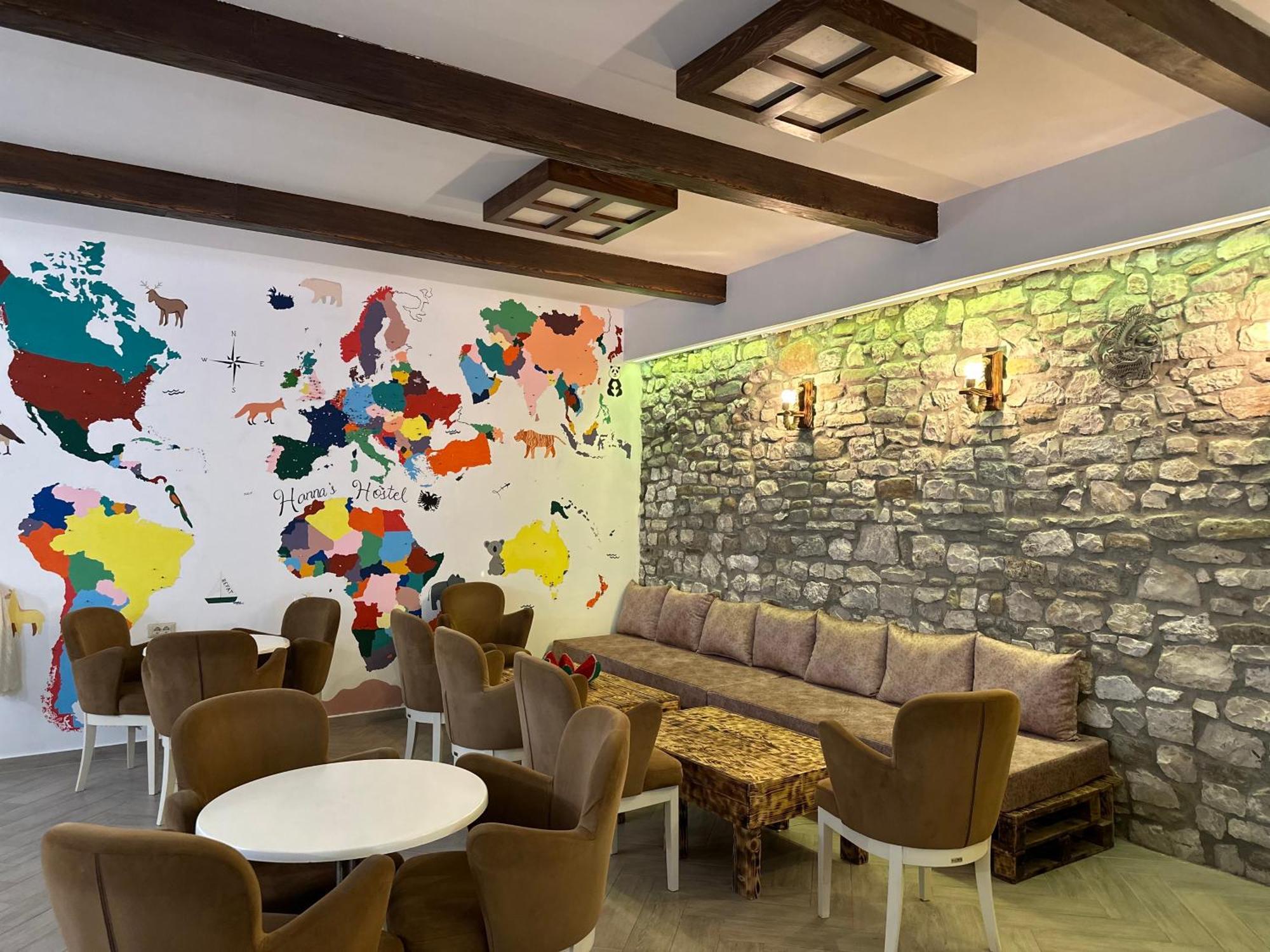 Hanna'S Hostel 培拉特 外观 照片